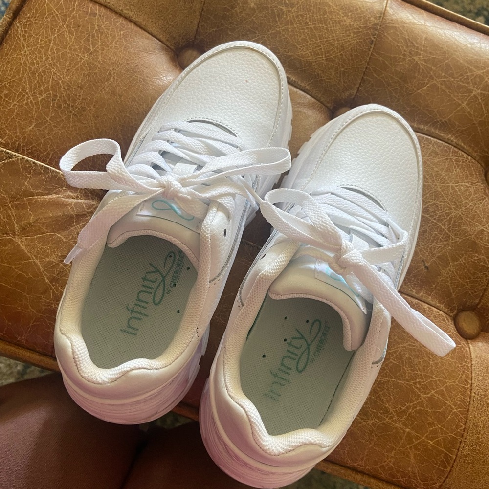 CHEROKEE INFINITY NURSE SHOES